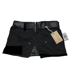 Y2k deadstock hot topic kikgirl goth plaid mini skirt